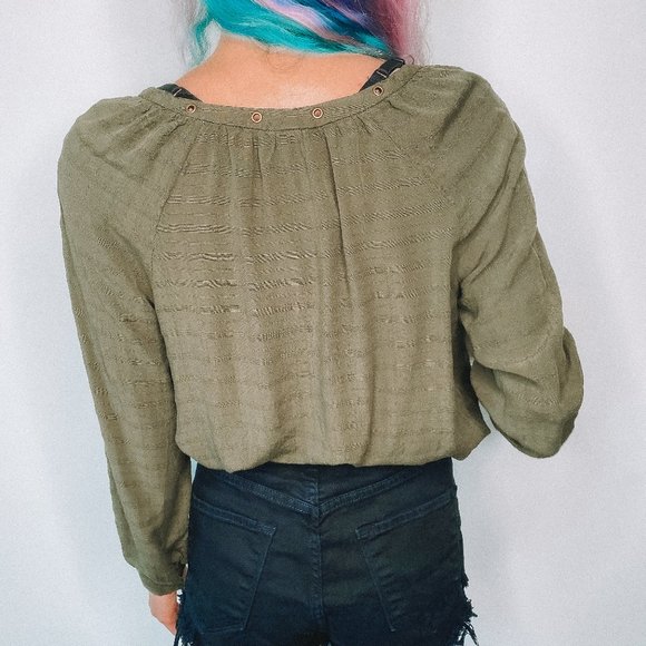 Knox Rose Green Long Sleeve Blouse - Picture 3 of 6